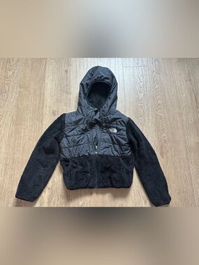 The North Face Girls Black Fleece Hooded Jacket – Size S (7/8)